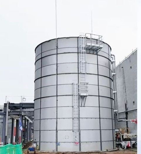 Insulated Tank